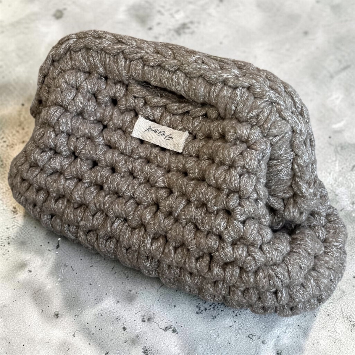 Brown Bear Clutch