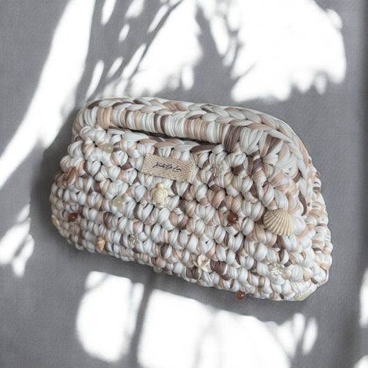 Oasis Pearl white